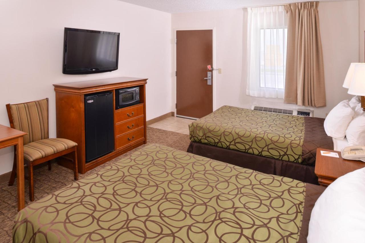 Briarwood Inn Of Geneva Extérieur photo